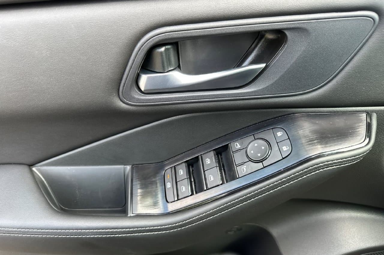 2026 Nissan Rogue SV 9