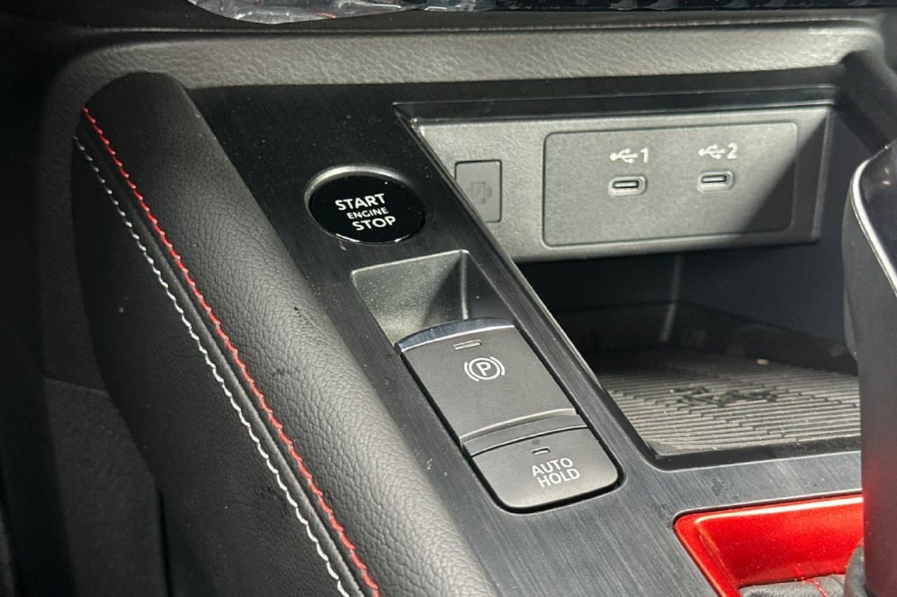 2027 Nissan Kicks SR 19