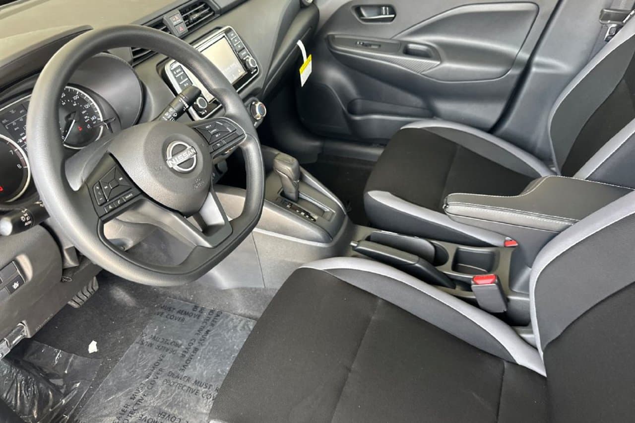 2025 Nissan Versa S 7