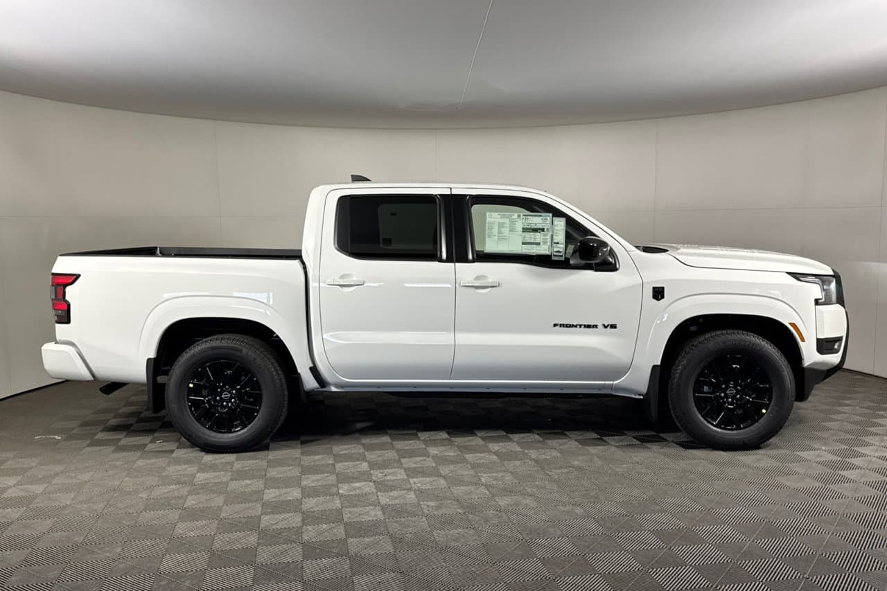 2027 Nissan Frontier SV 2