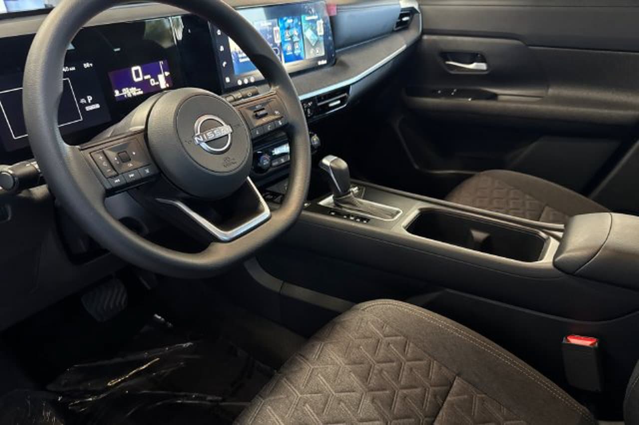 2026 Nissan Kicks SV 8