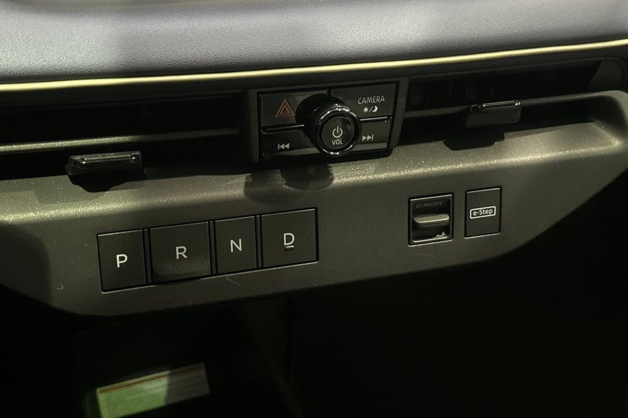 2026 Nissan LEAF PLATINUM+ 17