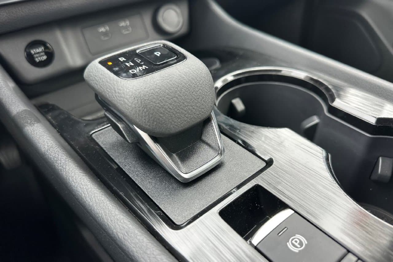 2026 Nissan Rogue SV 18