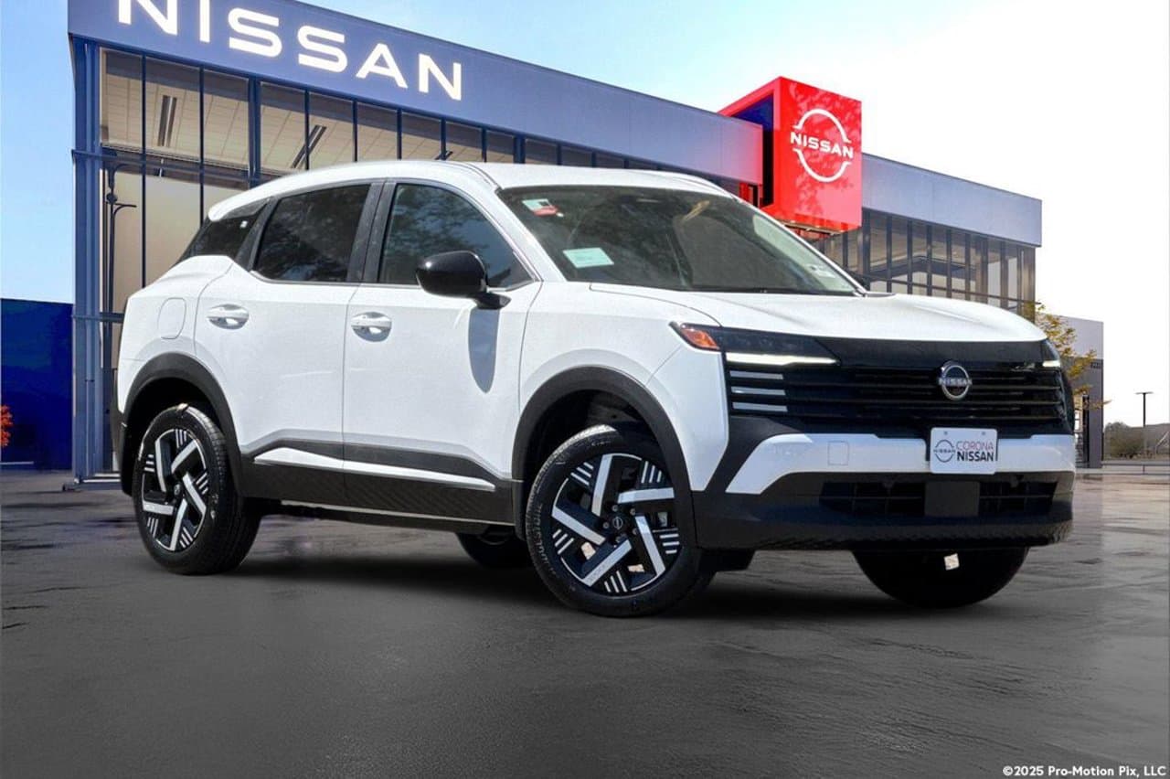 2027 Nissan Kicks SV 2