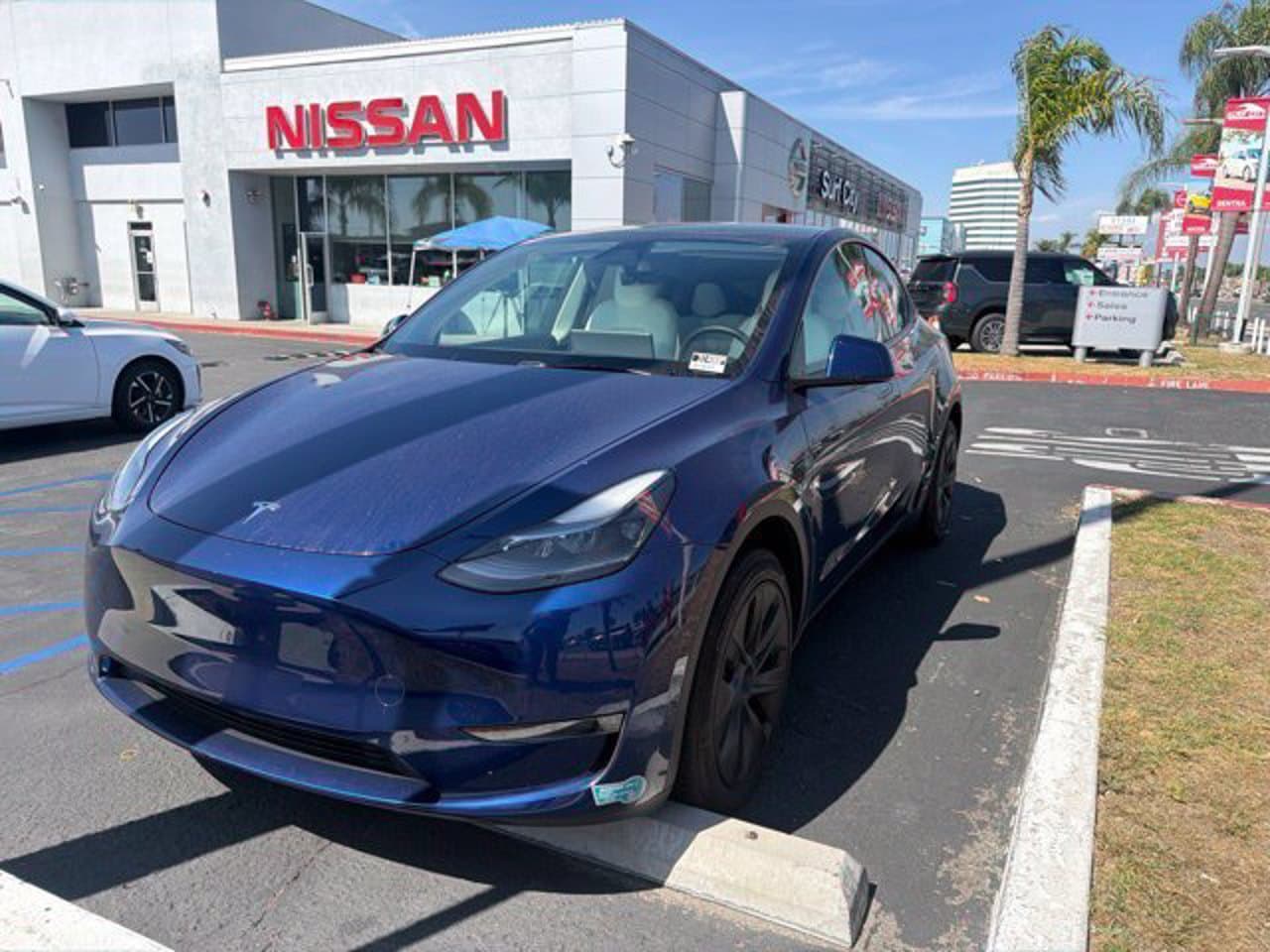 2025 Tesla Model Y Long Range 2