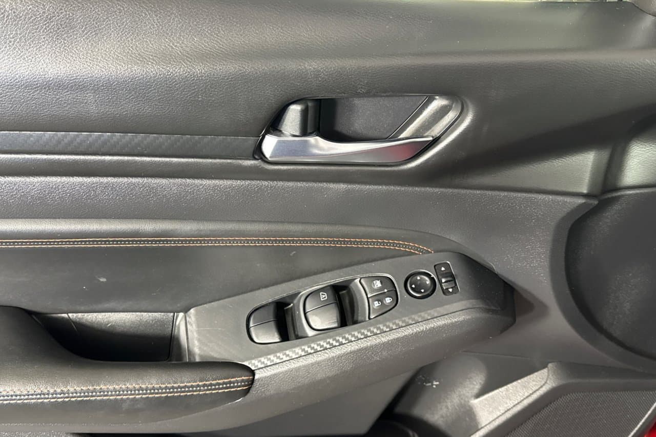2020 Nissan Altima 2.5 SR 8