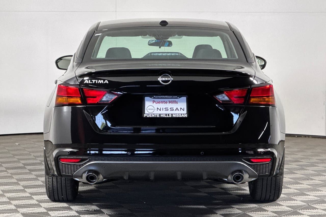 2026 Nissan Altima SV 4