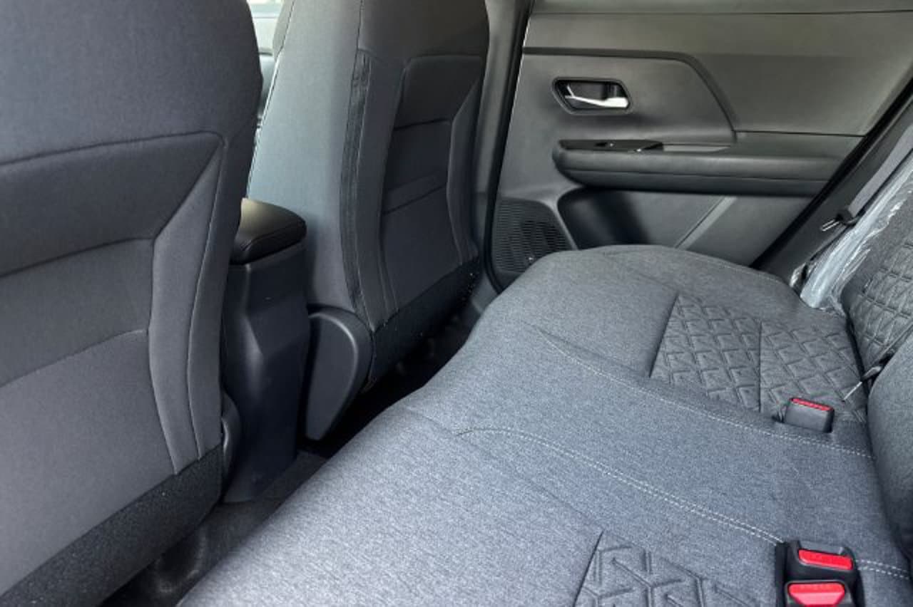 2026 Nissan Kicks SV 9