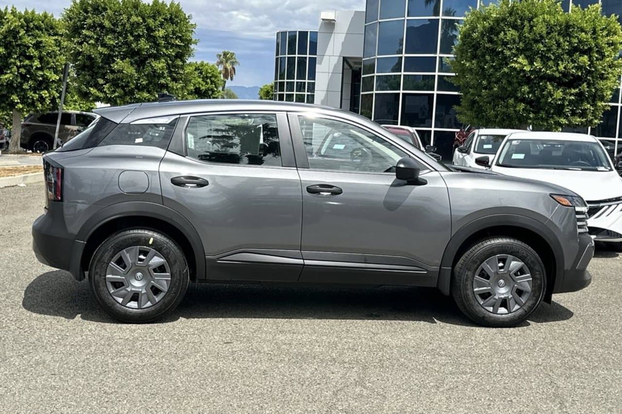2027 Nissan Kicks S 3