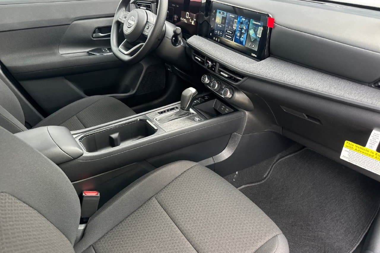 2027 Nissan Kicks S 14