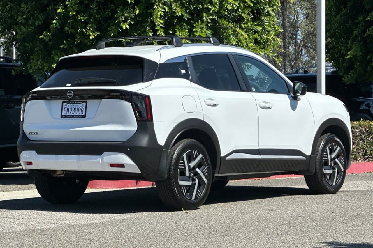 2026 Nissan Kicks SV 4