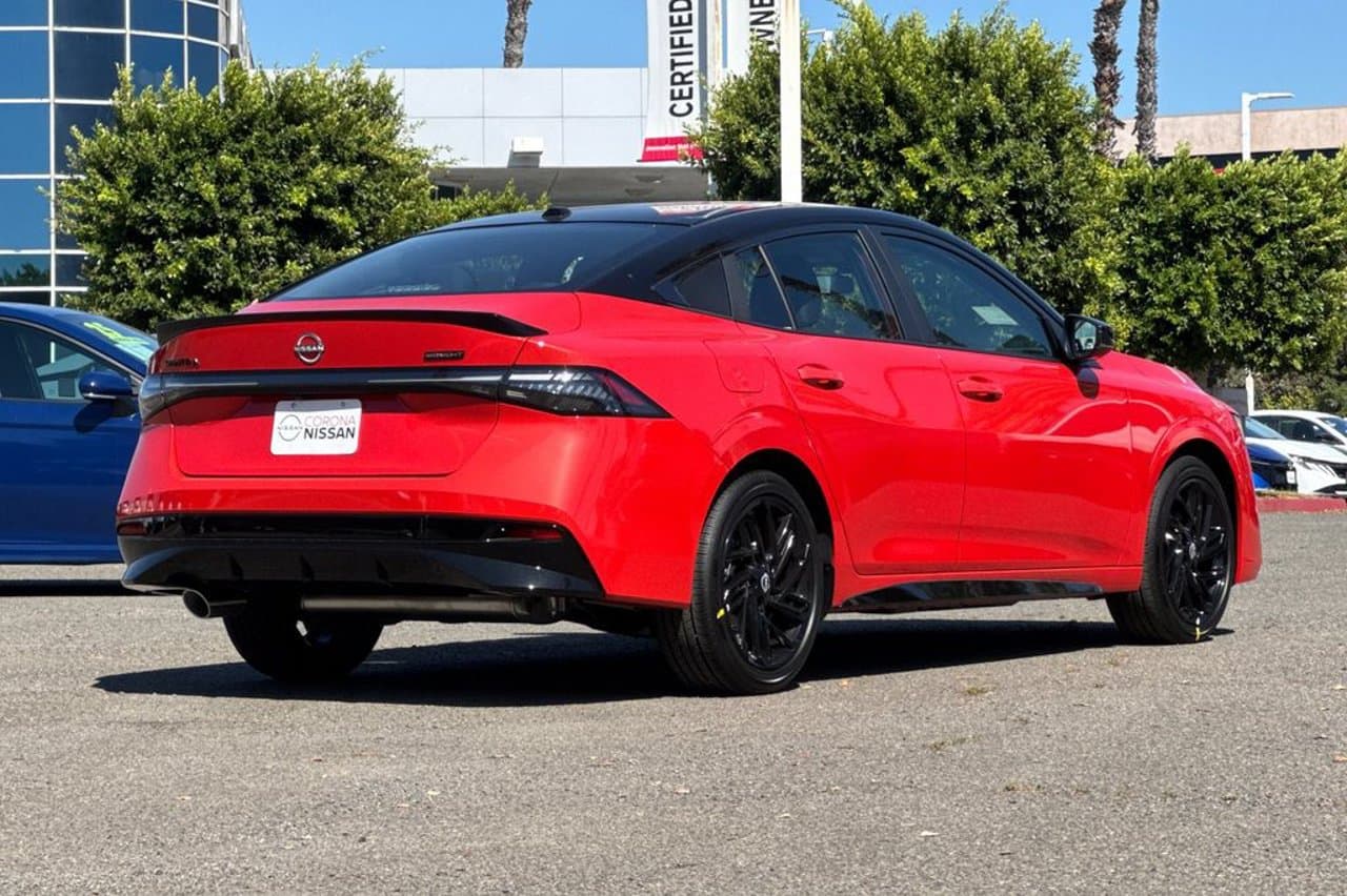 2027 Nissan Sentra SR 4