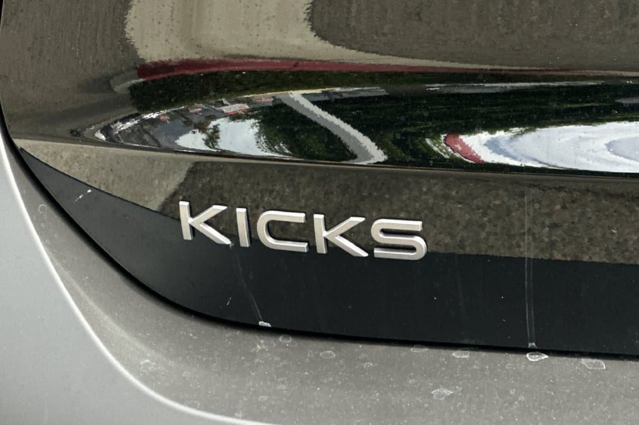 2027 Nissan Kicks SR 23