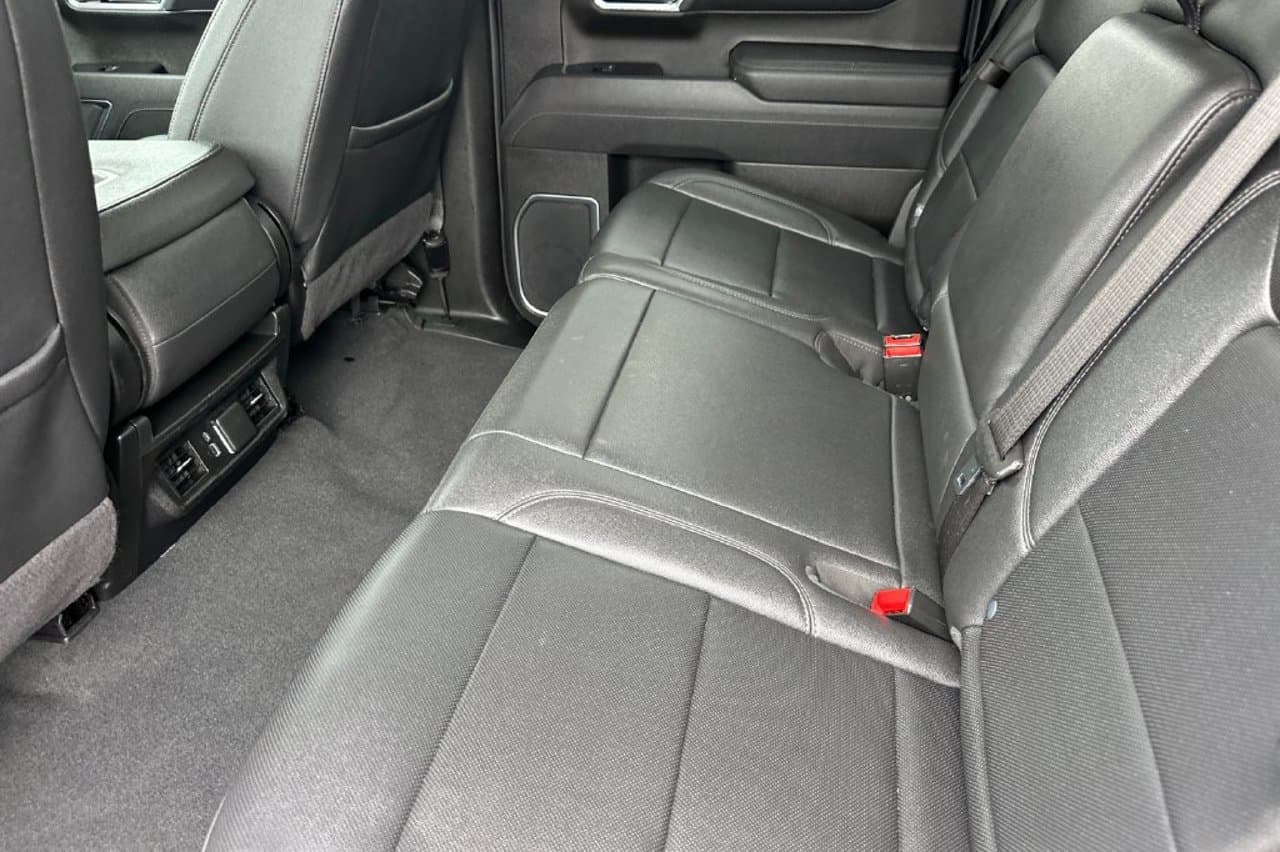 2025 GMC Sierra 1500 SLT 9