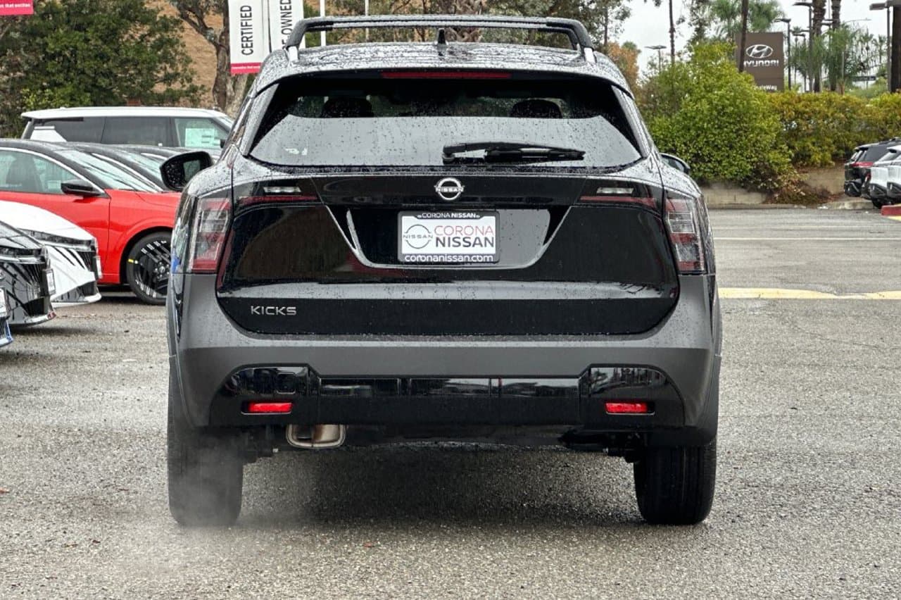 2027 Nissan Kicks SV 5