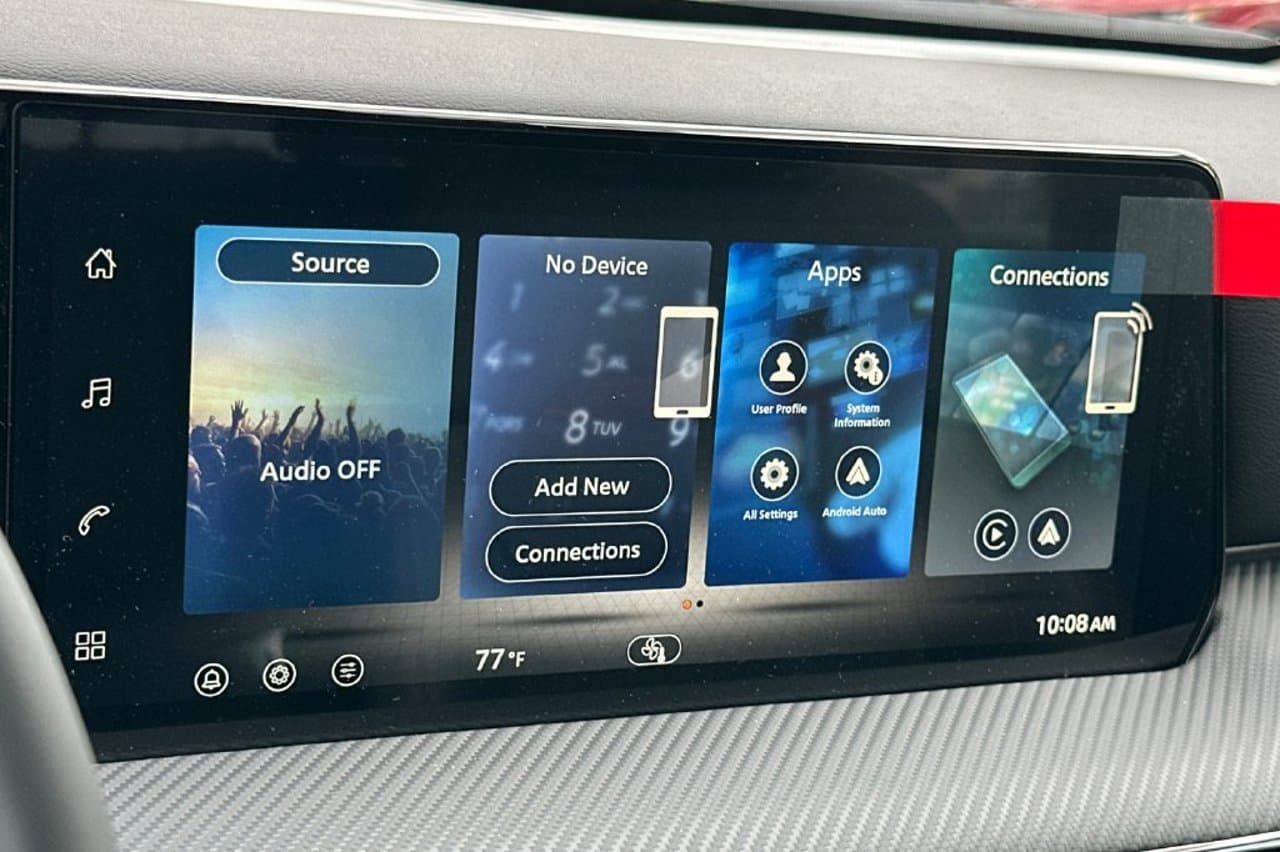 2027 Nissan Kicks SR 15