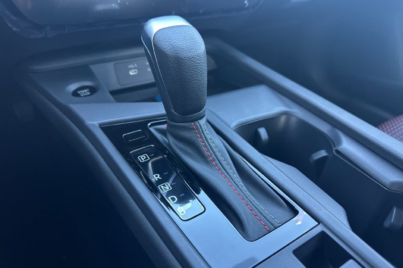 2027 Nissan Sentra SR 17