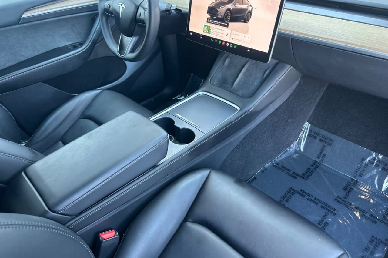 2023 Tesla Model Y Standard Range 14