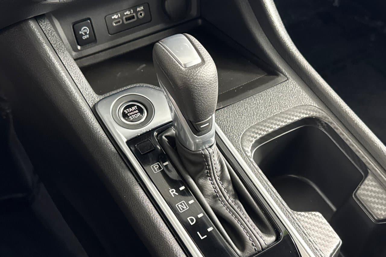 2025 Nissan Sentra SV 17