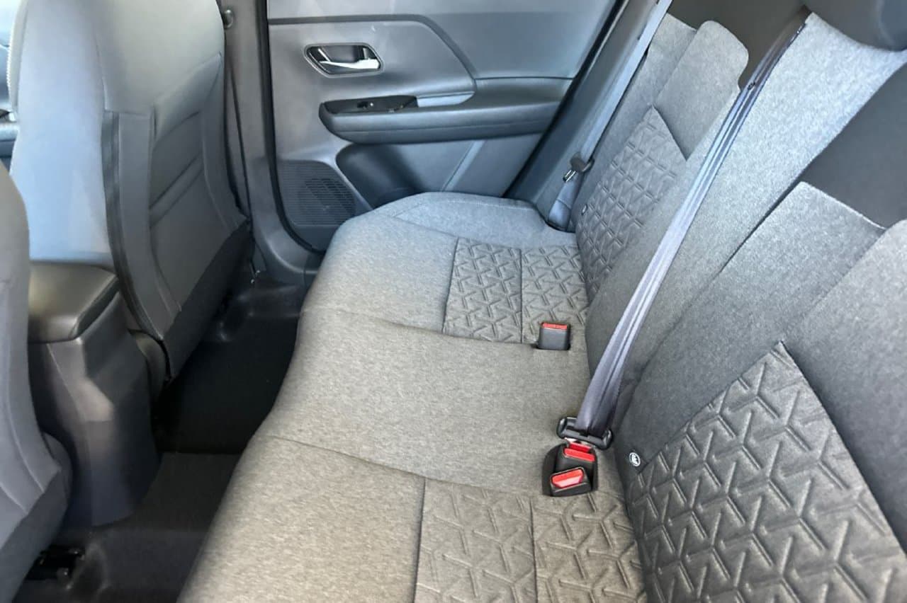 2027 Nissan Kicks SV 9