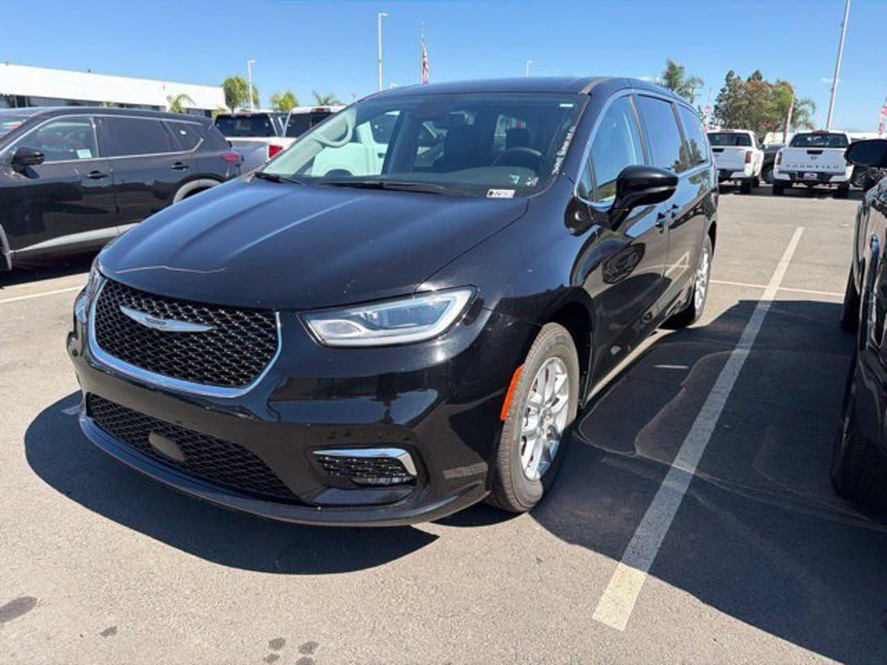 2024 Chrysler Pacifica Touring L 3