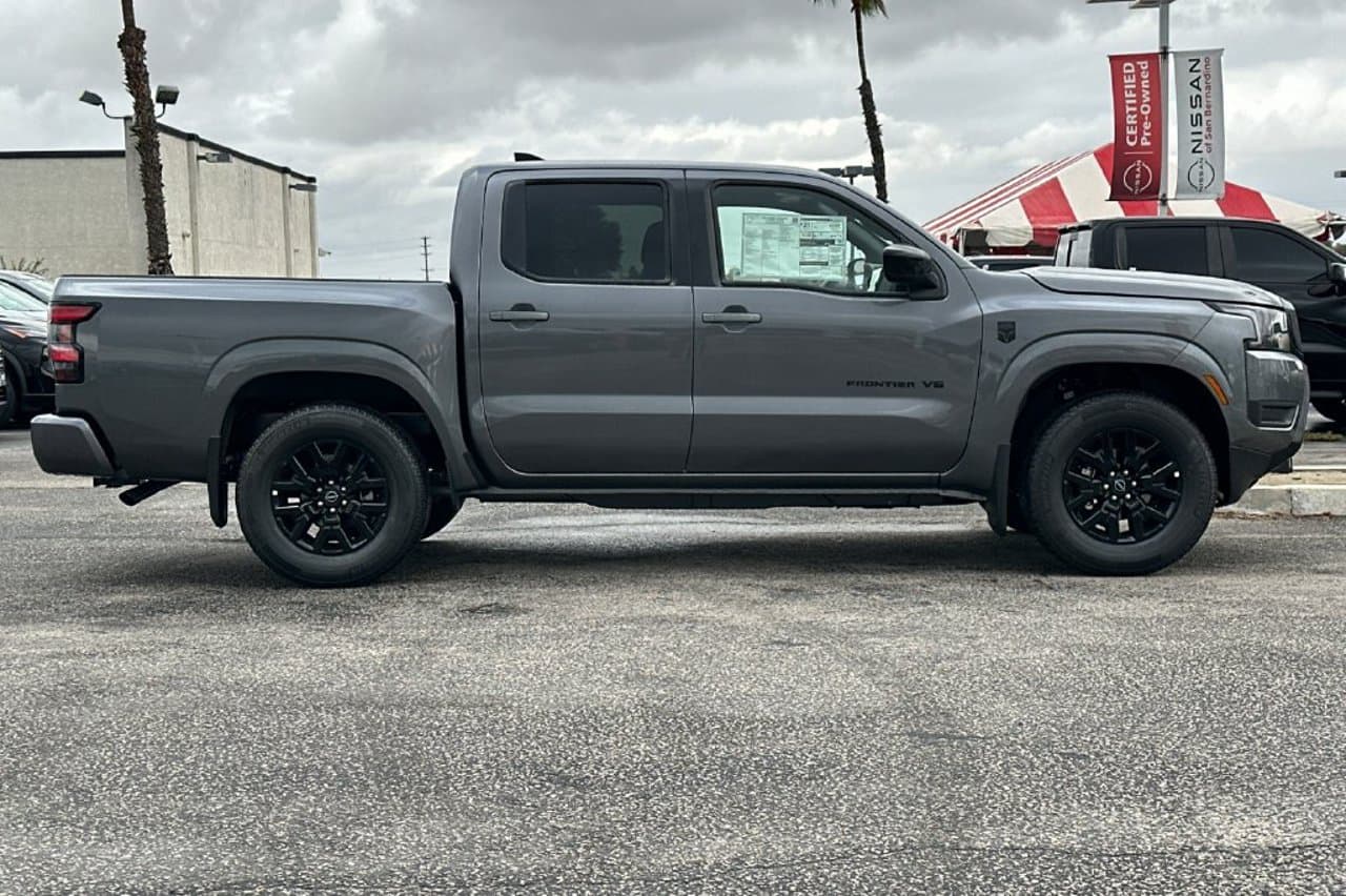 2027 Nissan Frontier SV 2
