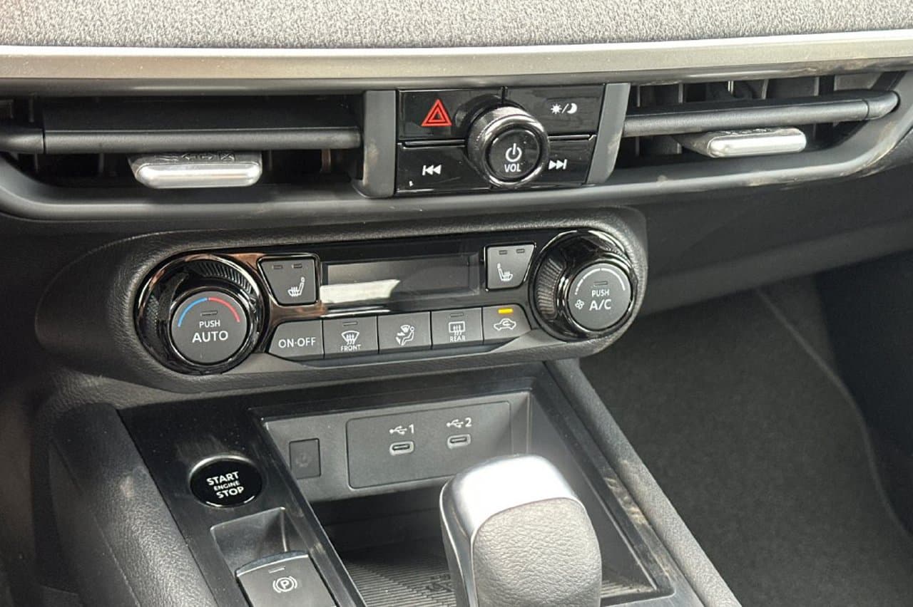 2027 Nissan Kicks SV 17