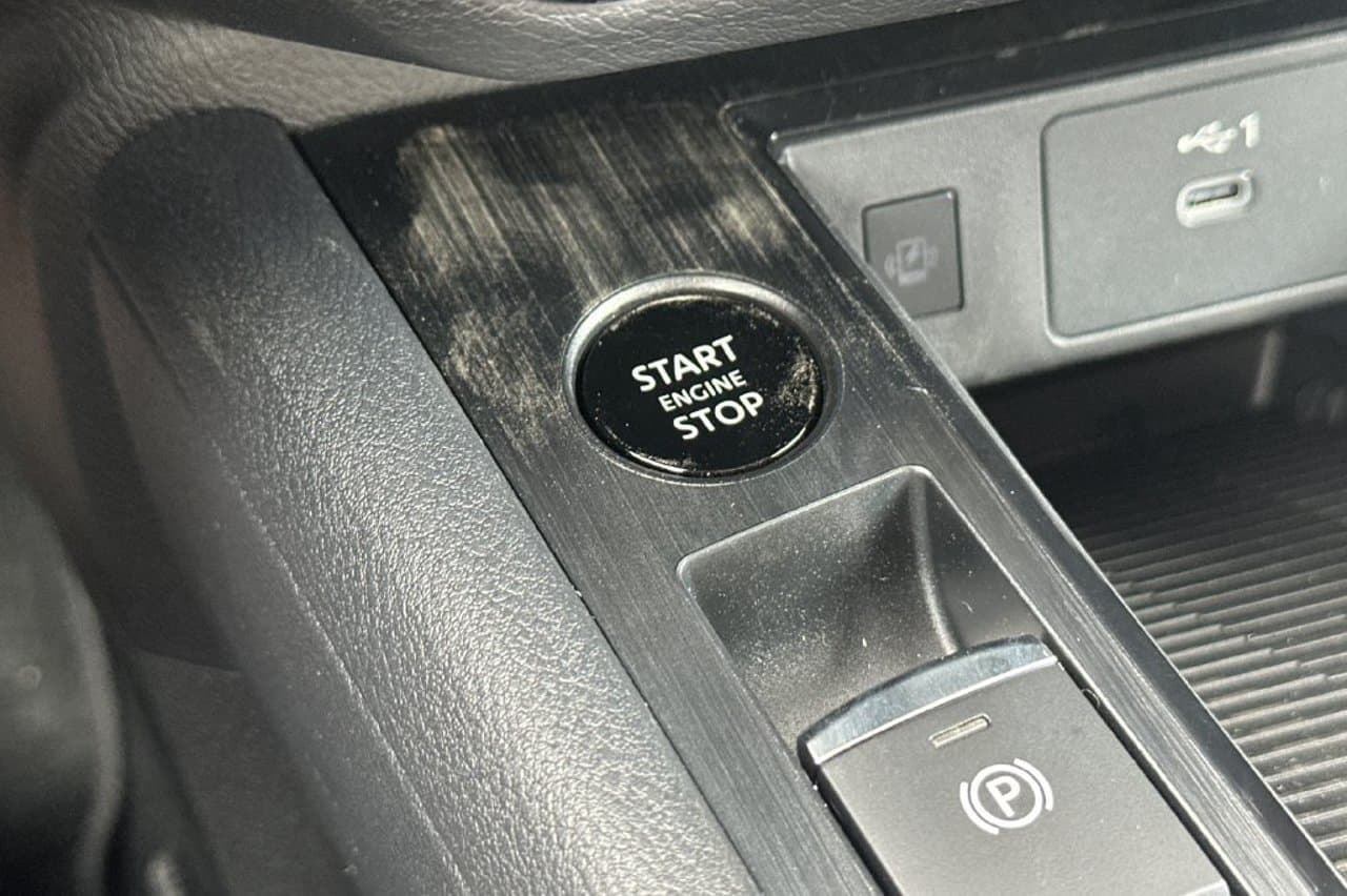 2027 Nissan Kicks SV 19