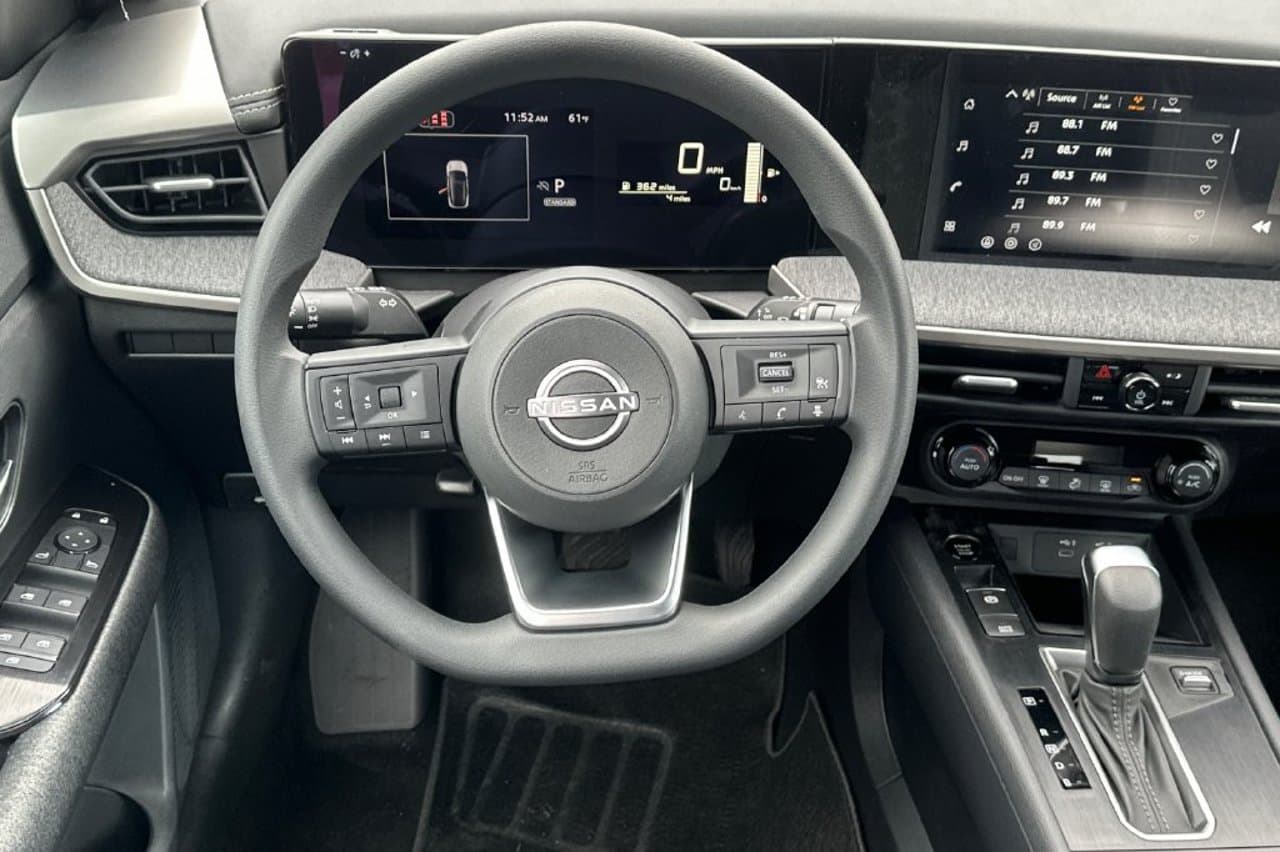 2027 Nissan Kicks SV 12