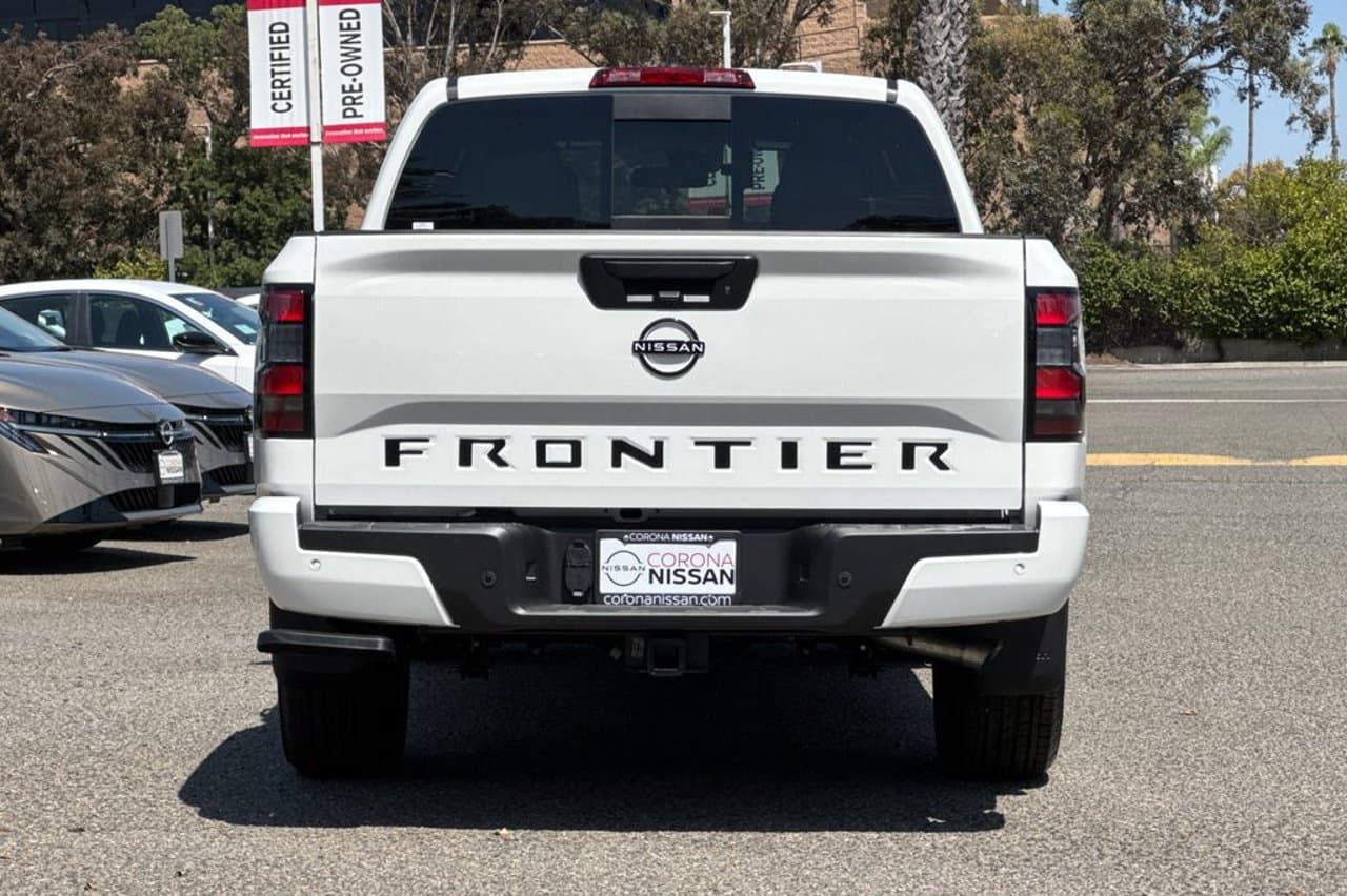 2026 Nissan Frontier SV 5
