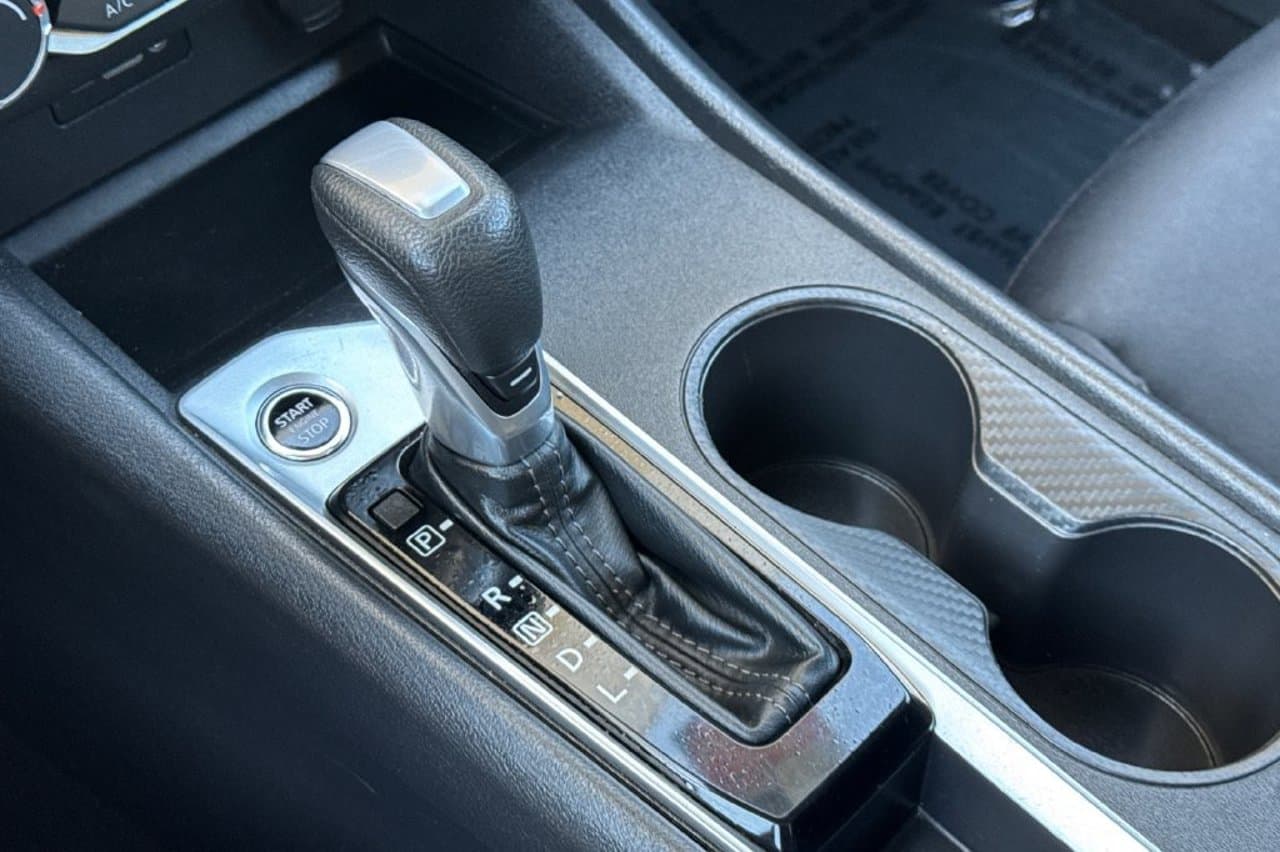 2025 Nissan Altima SV 17