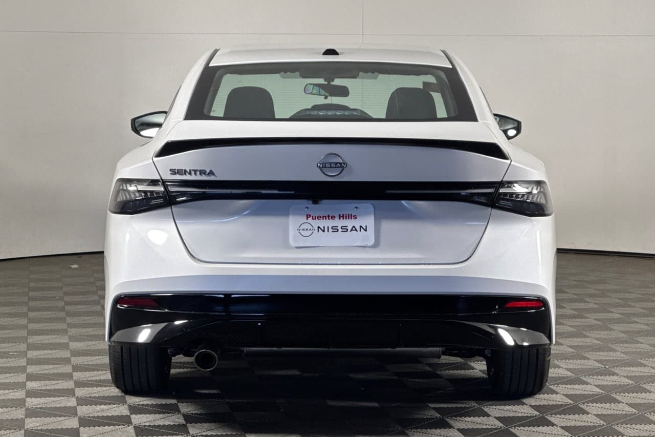 2027 Nissan Sentra SR 4