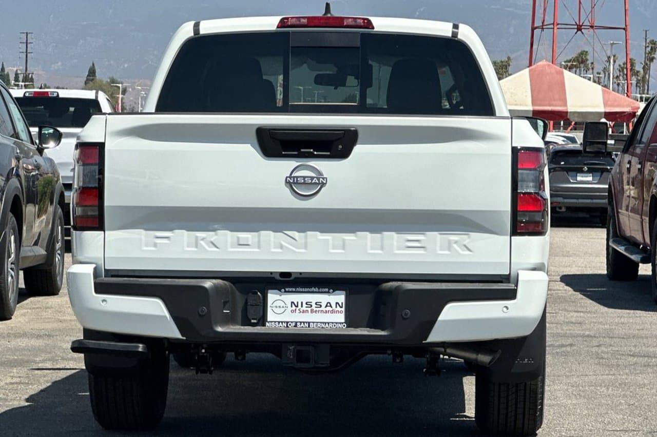 2026 Nissan Frontier SV 4
