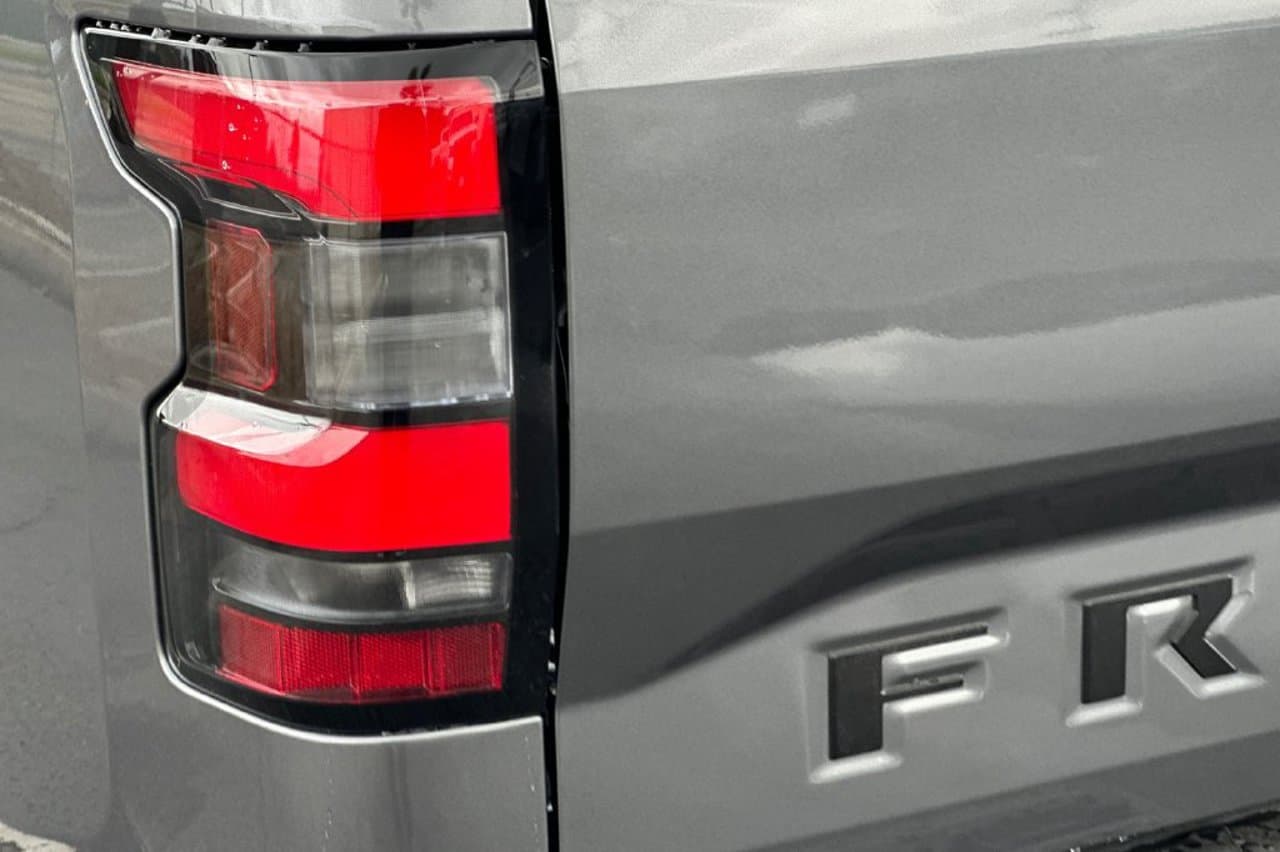 2027 Nissan Frontier SV 20