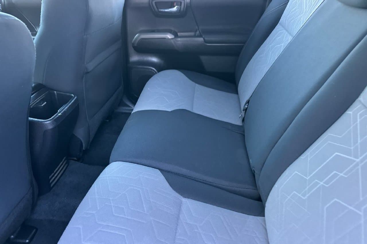 2023 Toyota Tacoma 4WD TRD Off Road 9
