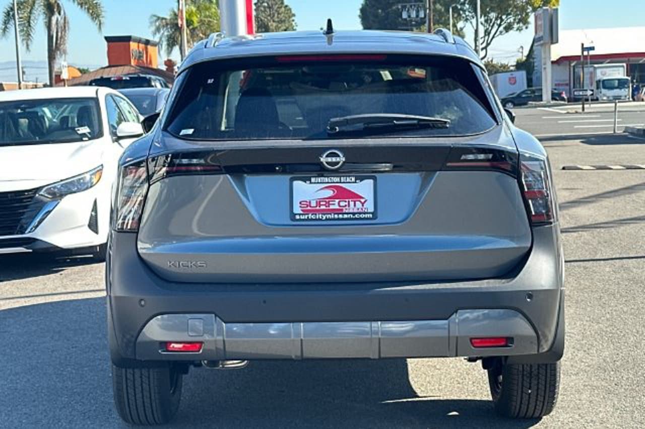2026 Nissan Kicks SV 4