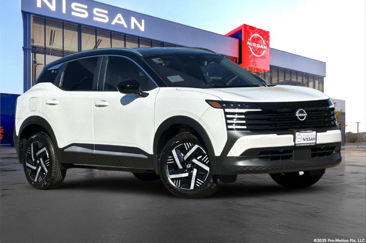 2027 Nissan Kicks SV 2
