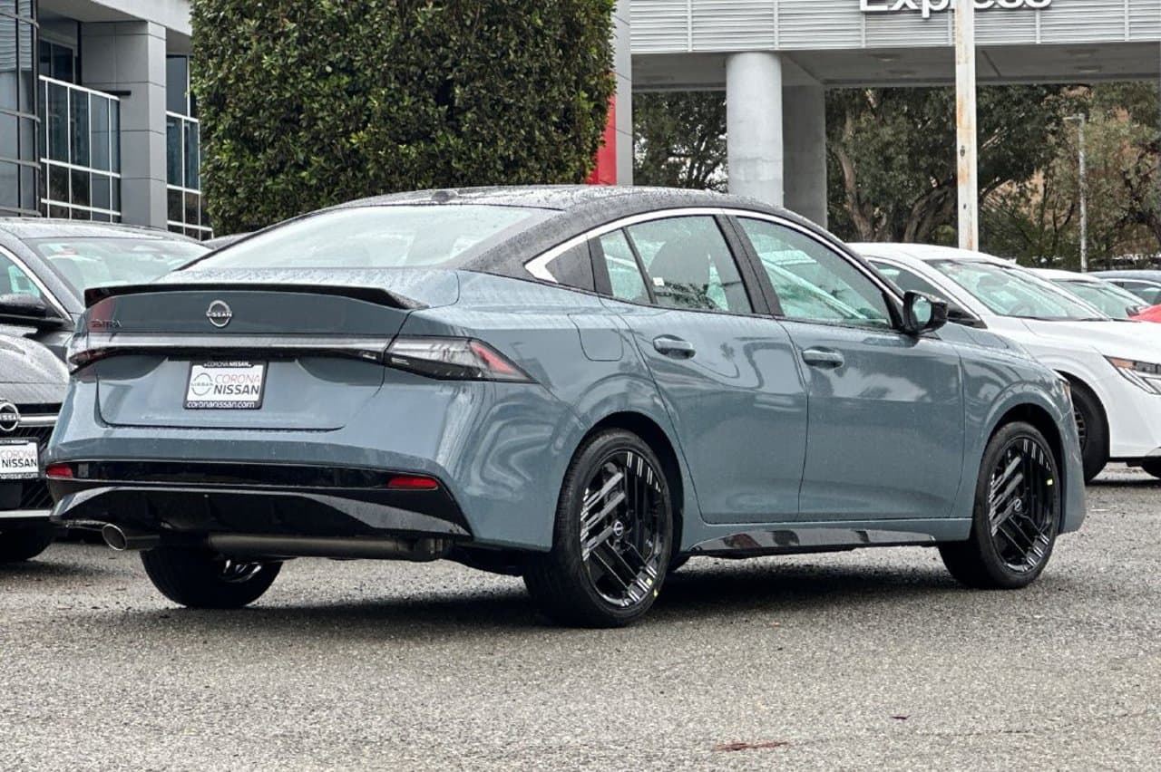 2027 Nissan Sentra SR 4