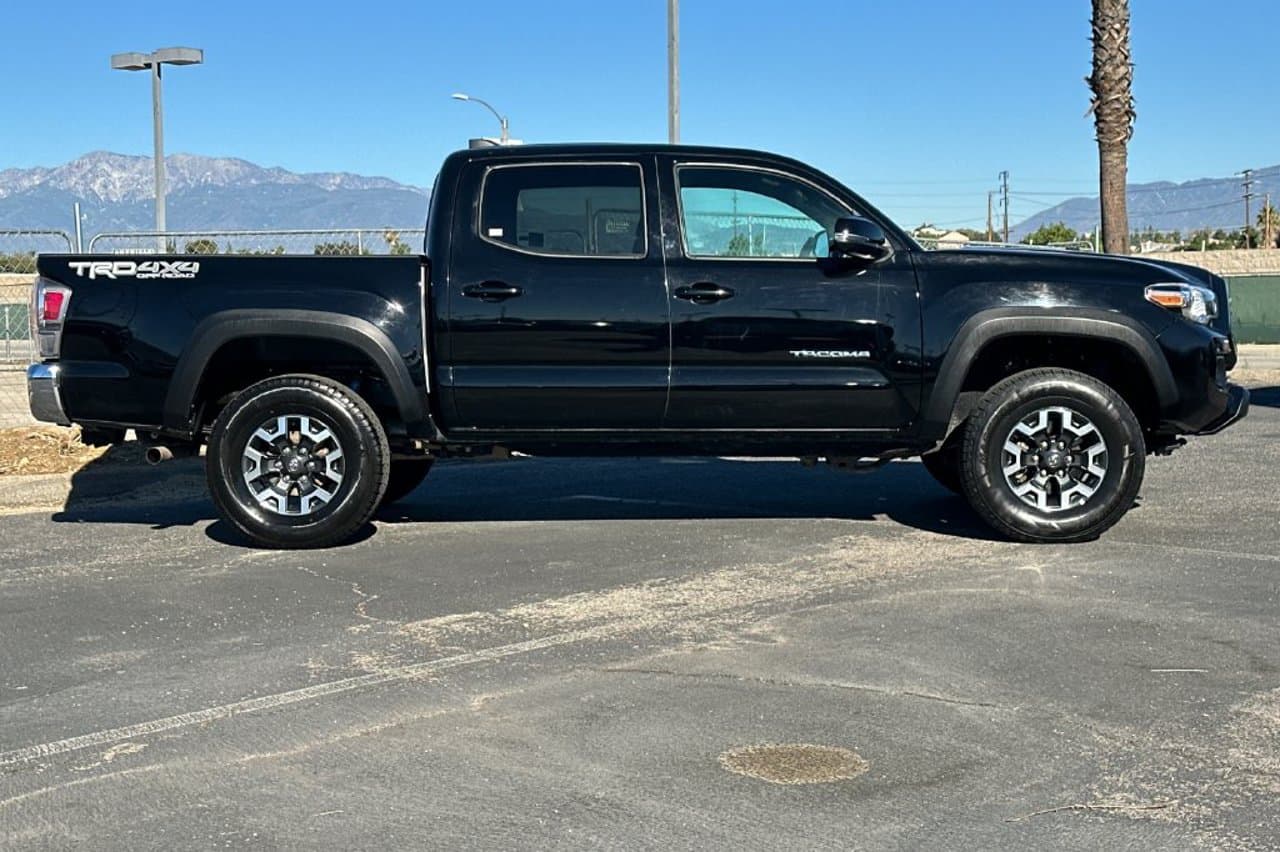 2023 Toyota Tacoma 4WD TRD Off Road 2