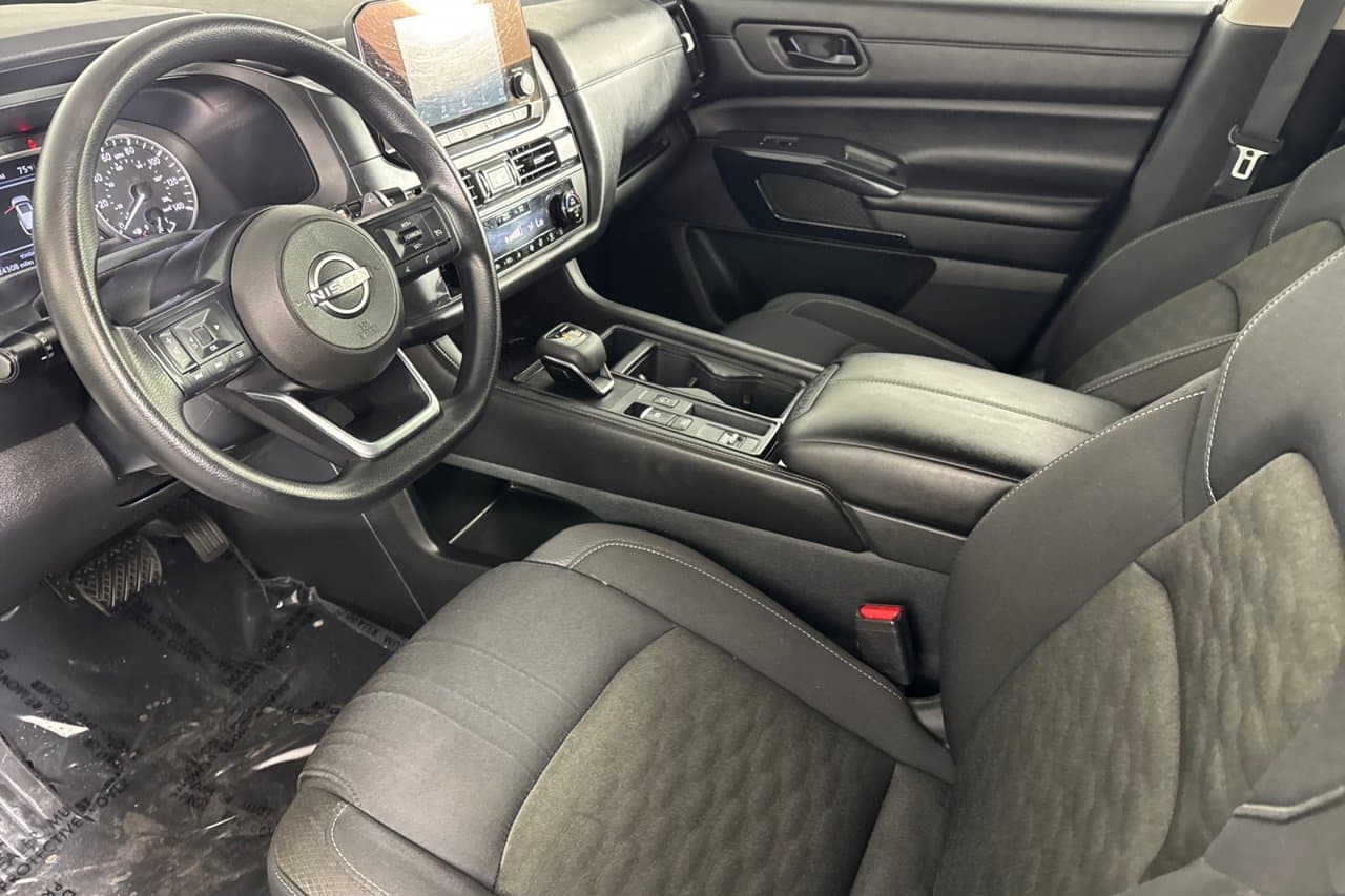 2024 Nissan Pathfinder S 7