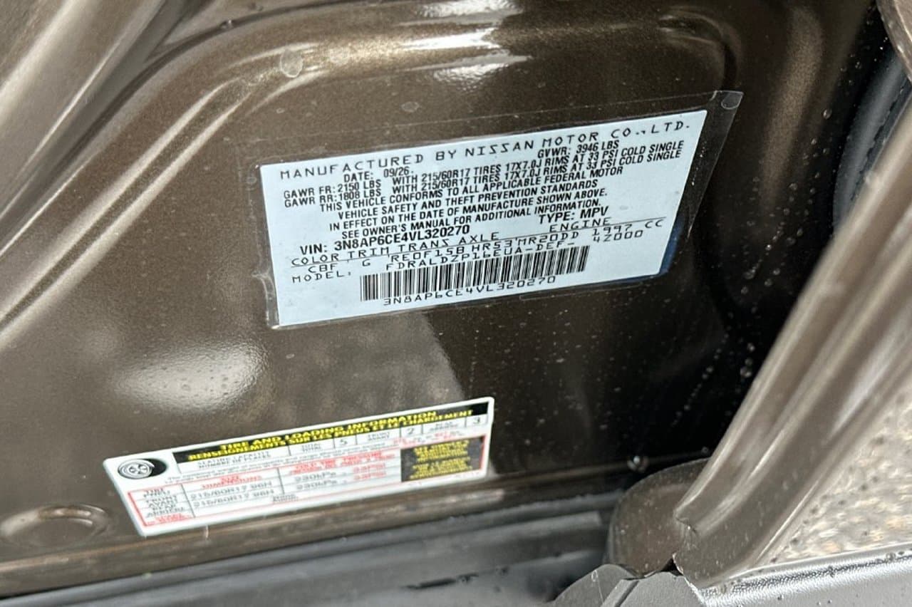 2027 Nissan Kicks SV 22