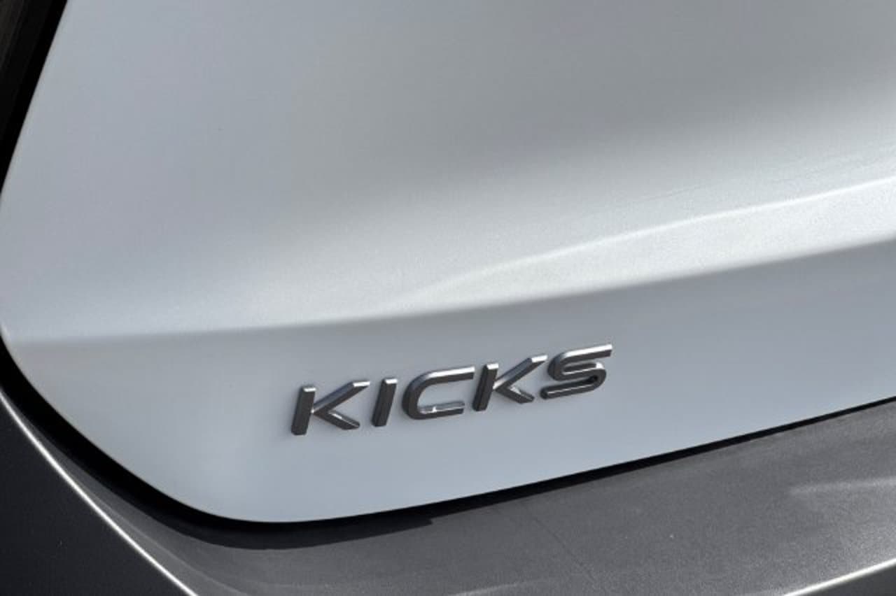 2026 Nissan Kicks SV 23