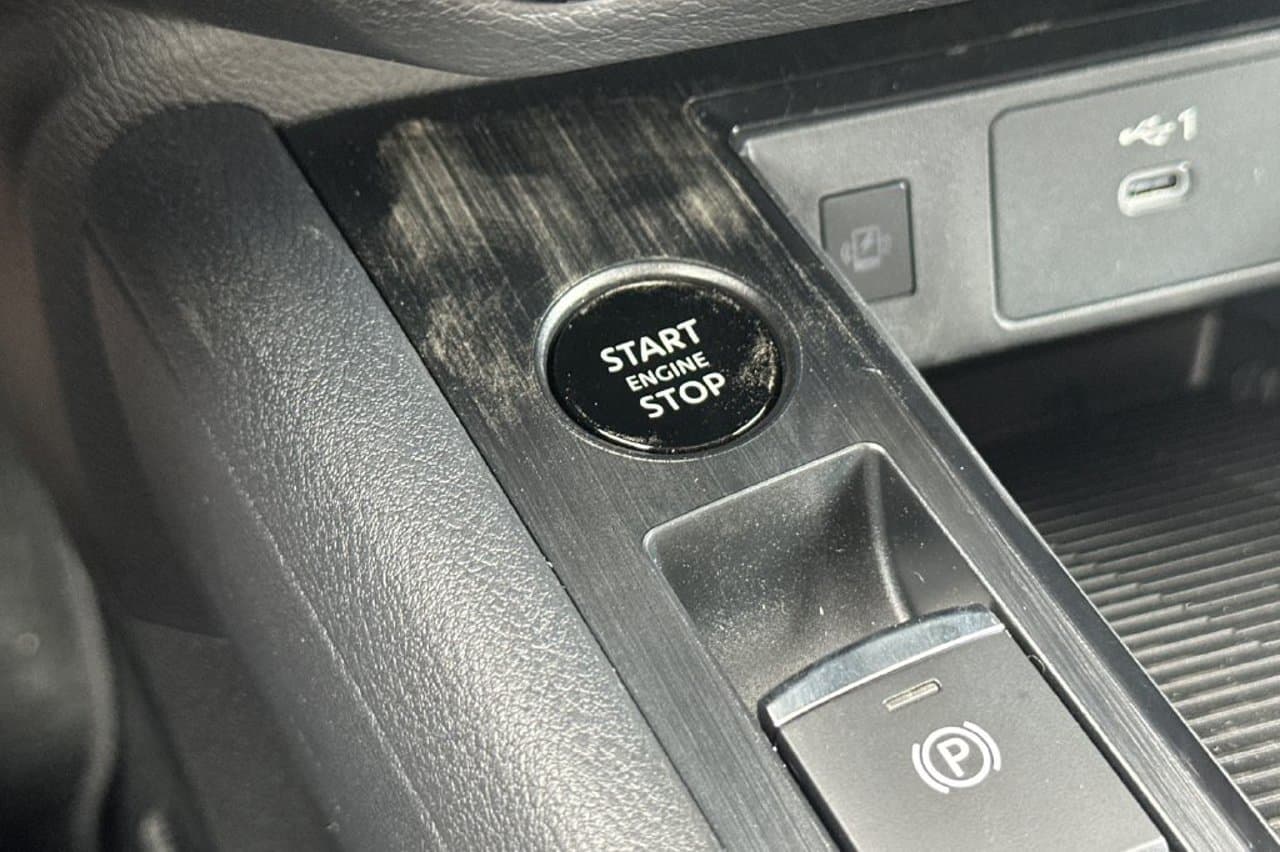 2027 Nissan Kicks SV 19