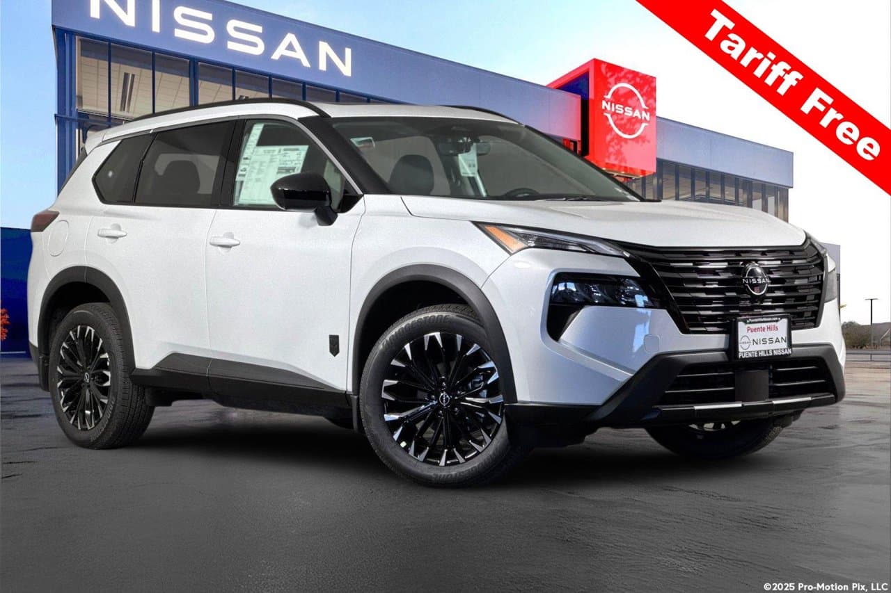 2026 Nissan Rogue Dark Armor 1