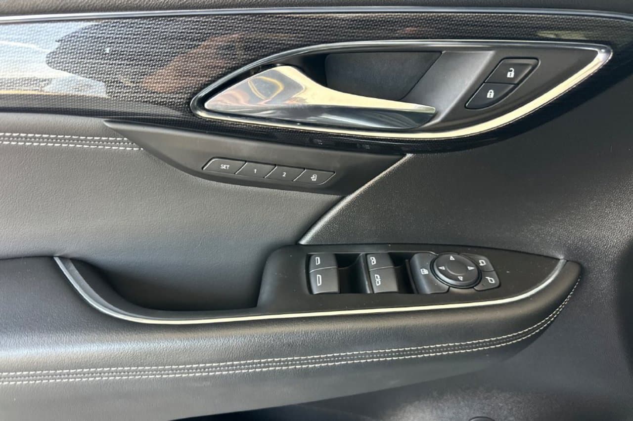 2023 Buick Envision Essence 8