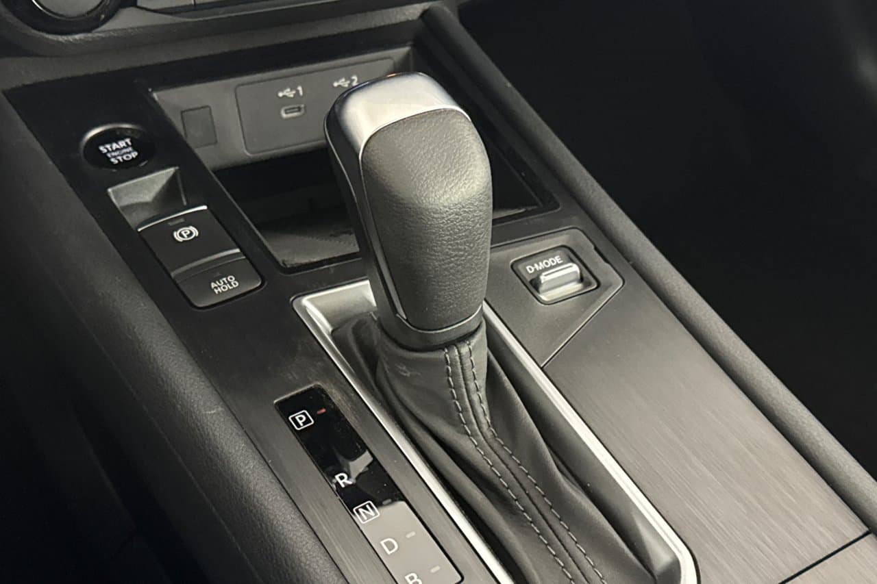 2027 Nissan Kicks SV 18