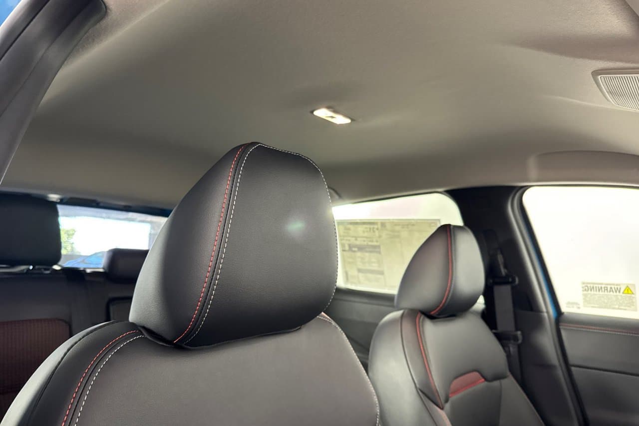 2027 Nissan Kicks SR 14