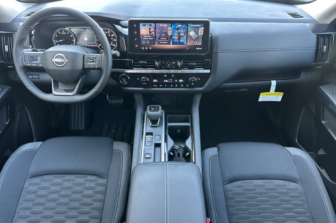 2026 Nissan Pathfinder SV 10