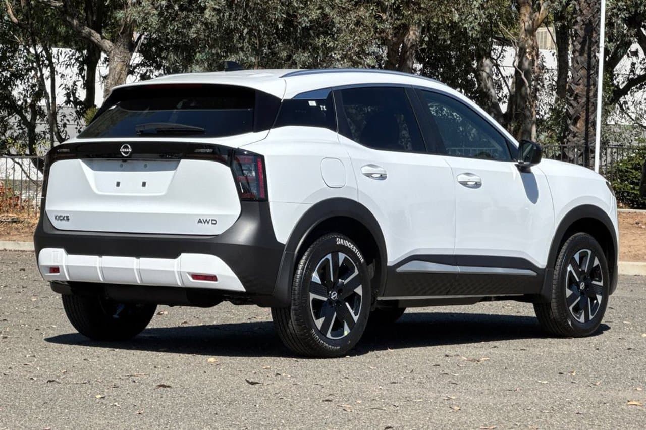2027 Nissan Kicks SV 4