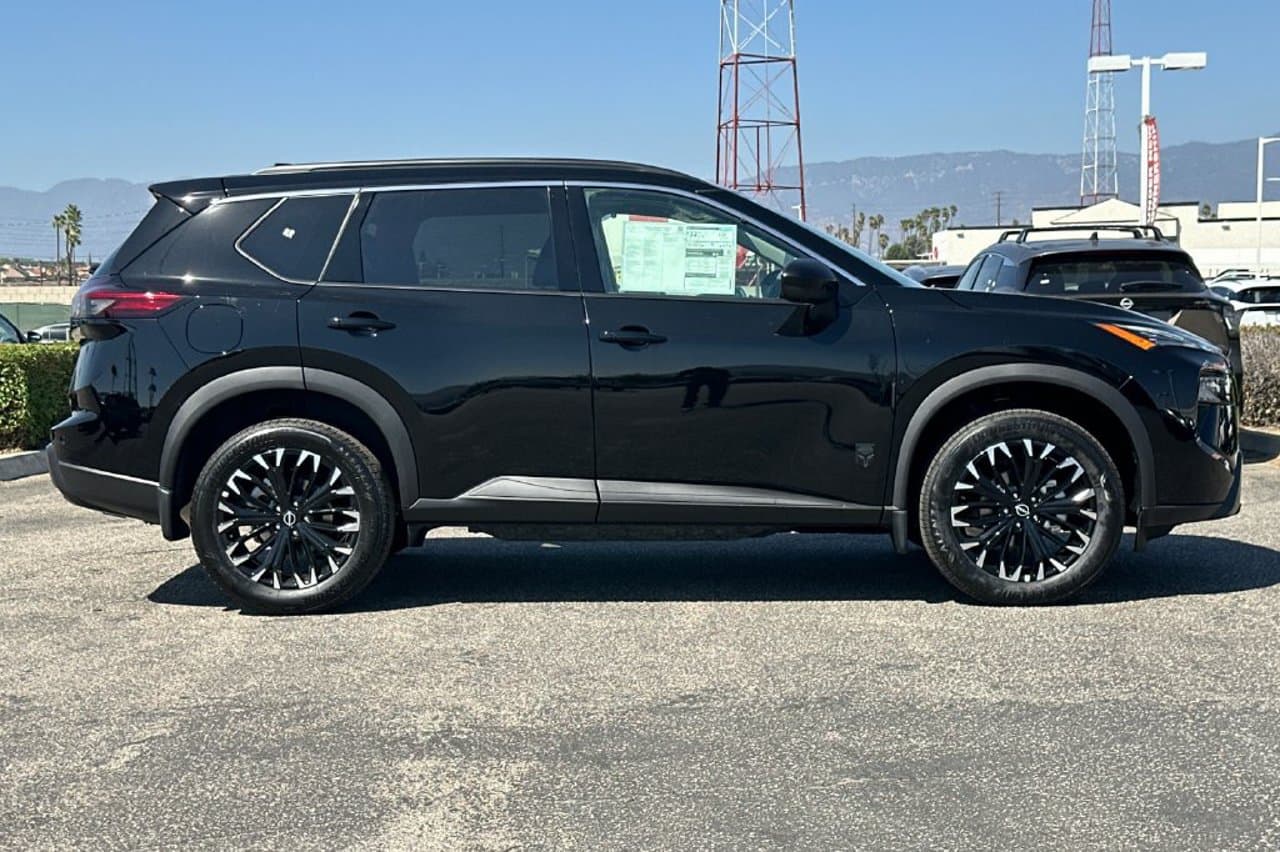 2026 Nissan Rogue Dark Armor 2